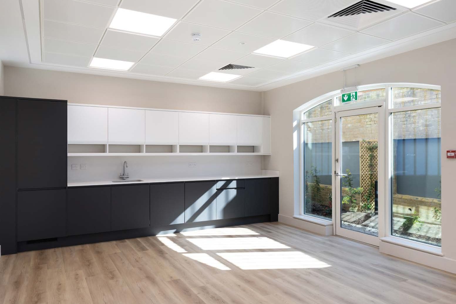 Suite 1 kitchen