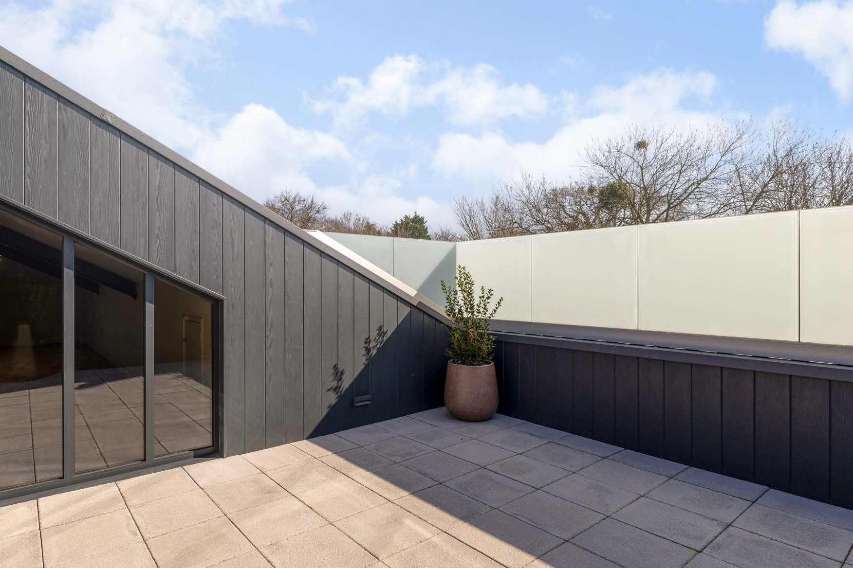 Second floor roof terrace